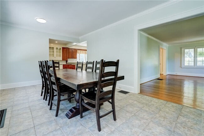 Building Photo - 106 Ellingwood Dr