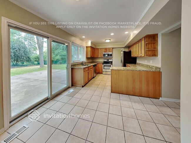 Building Photo - 159 E Timberlane Dr