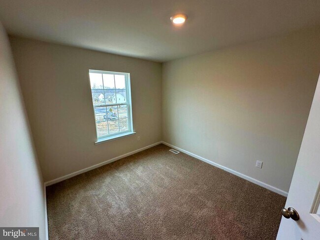 Building Photo - 172 Bell Ct