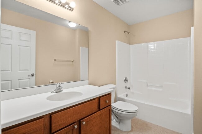 Building Photo - 1320 Hendrix Rd