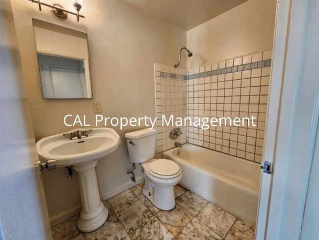 Building Photo - 1426 Amador Cir