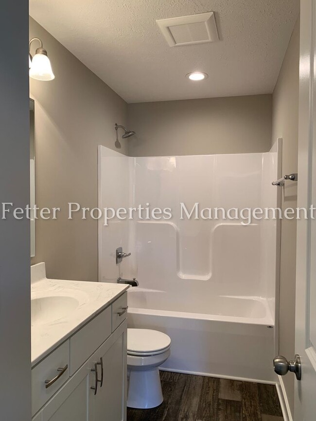 Building Photo - Gorgeous 3 Bedroom Home!