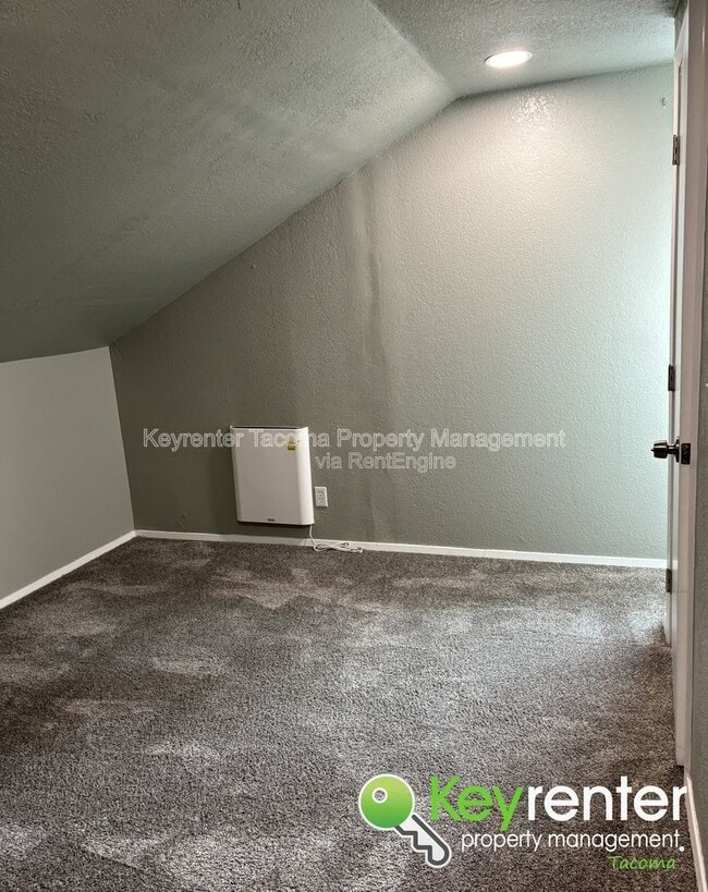 Building Photo - 1302 E 40th St