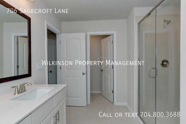 Building Photo - 706 Sagecroft Ln