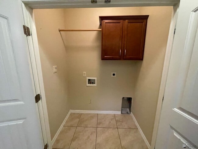 Building Photo - 6132 E Overlook Ln