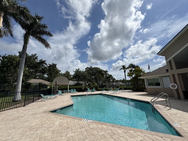 Building Photo - 463 Bermuda Isles Cir