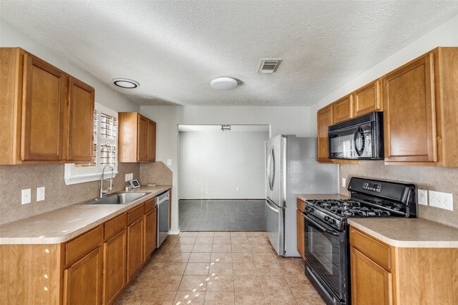 Building Photo - 7231 Winter Song Dr