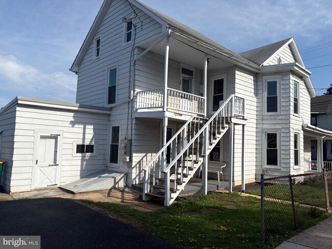 Building Photo - 50 E North St