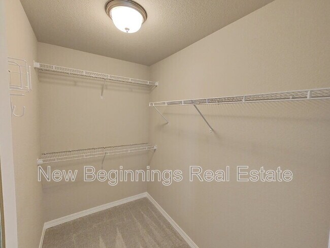 Building Photo - 6045 Inman Vw