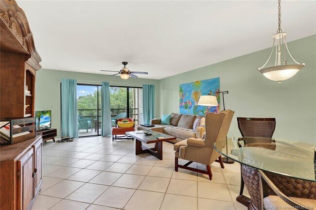 Building Photo - 1811 SW Palm City Rd