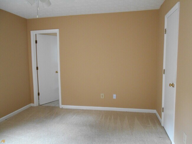 Building Photo - 818 Wuthering Way