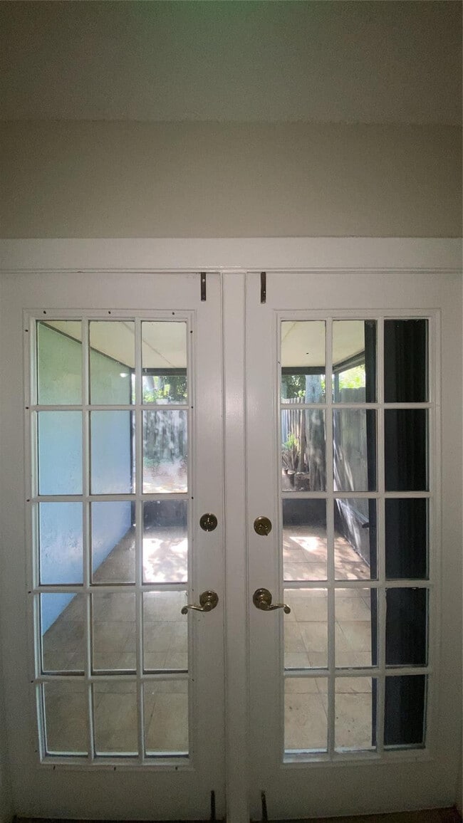 Building Photo - 9926 Watermill Cir