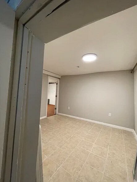 Building Photo - 35 Cherry St