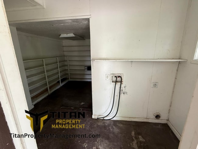 Building Photo - 2bed/2bath house