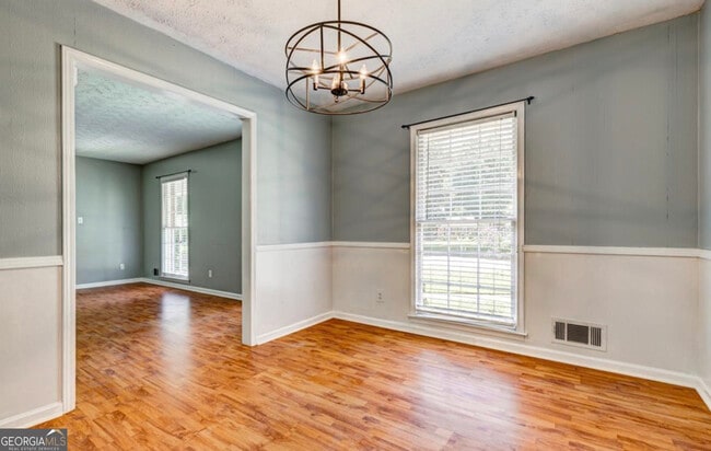 Building Photo - 922 Sharon Ct