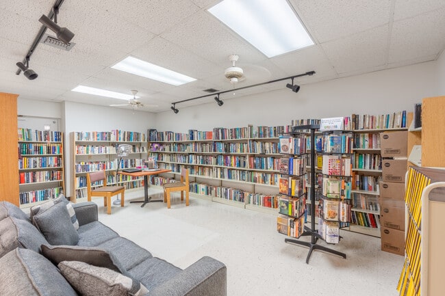 Library - Las Palmas Senior Living