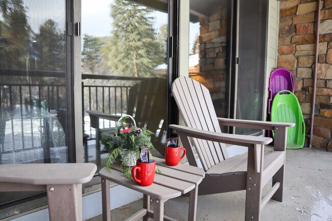 Building Photo - 455 Village Rd