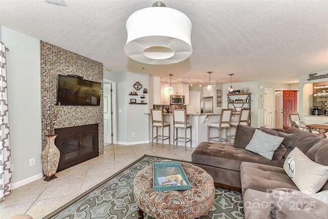 Building Photo - 18557 Vineyard Point Ln
