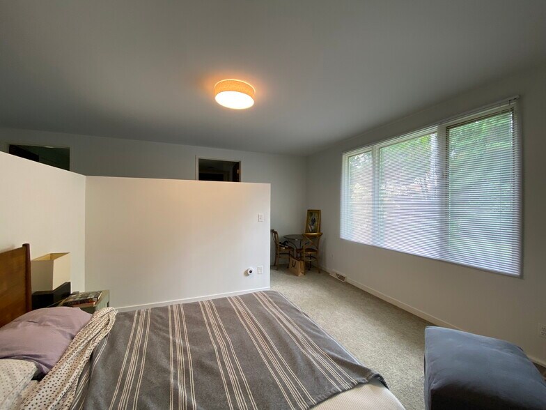 Building Photo - 2280 Tudor Dr