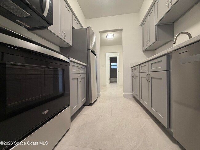 Building Photo - 154 Crescent Beach Dr