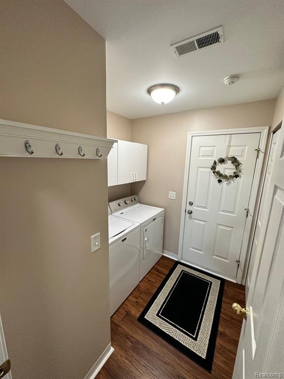 Building Photo - 2354 Pinecroft Dr