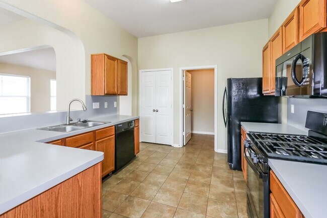 Building Photo - 5203 Lost Cove Ln