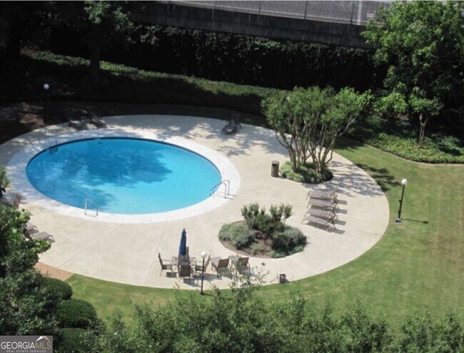 Building Photo - 130 26th St NW