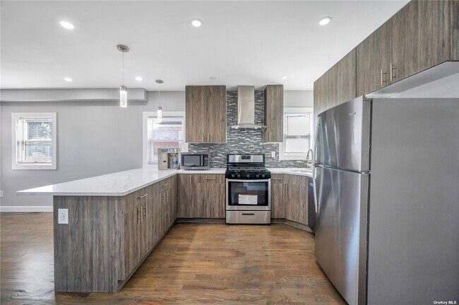 Building Photo - 119-2 226th St