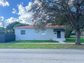 Building Photo - 601 De Leon Dr