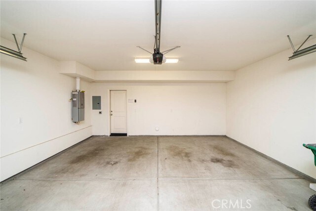 Building Photo - 33 Bromeliad