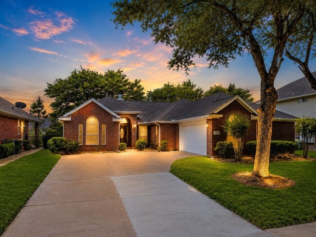 Building Photo - 4018 N Crystal Lake Cir