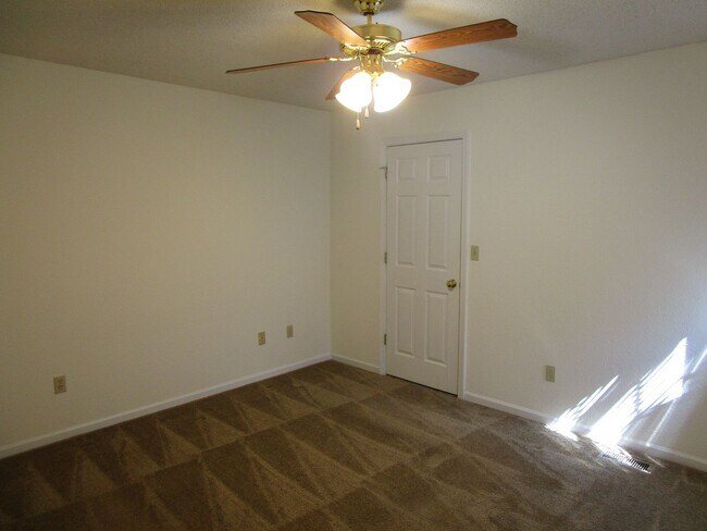 Building Photo - 4406-4408 Cheryl Ct.