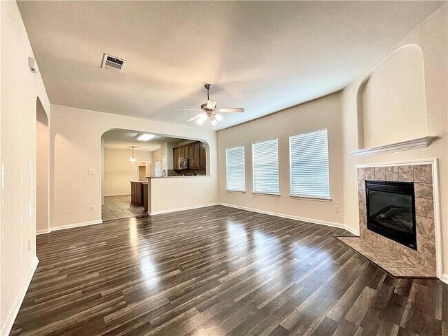 Building Photo - 906 Mesquite Hollow Pl