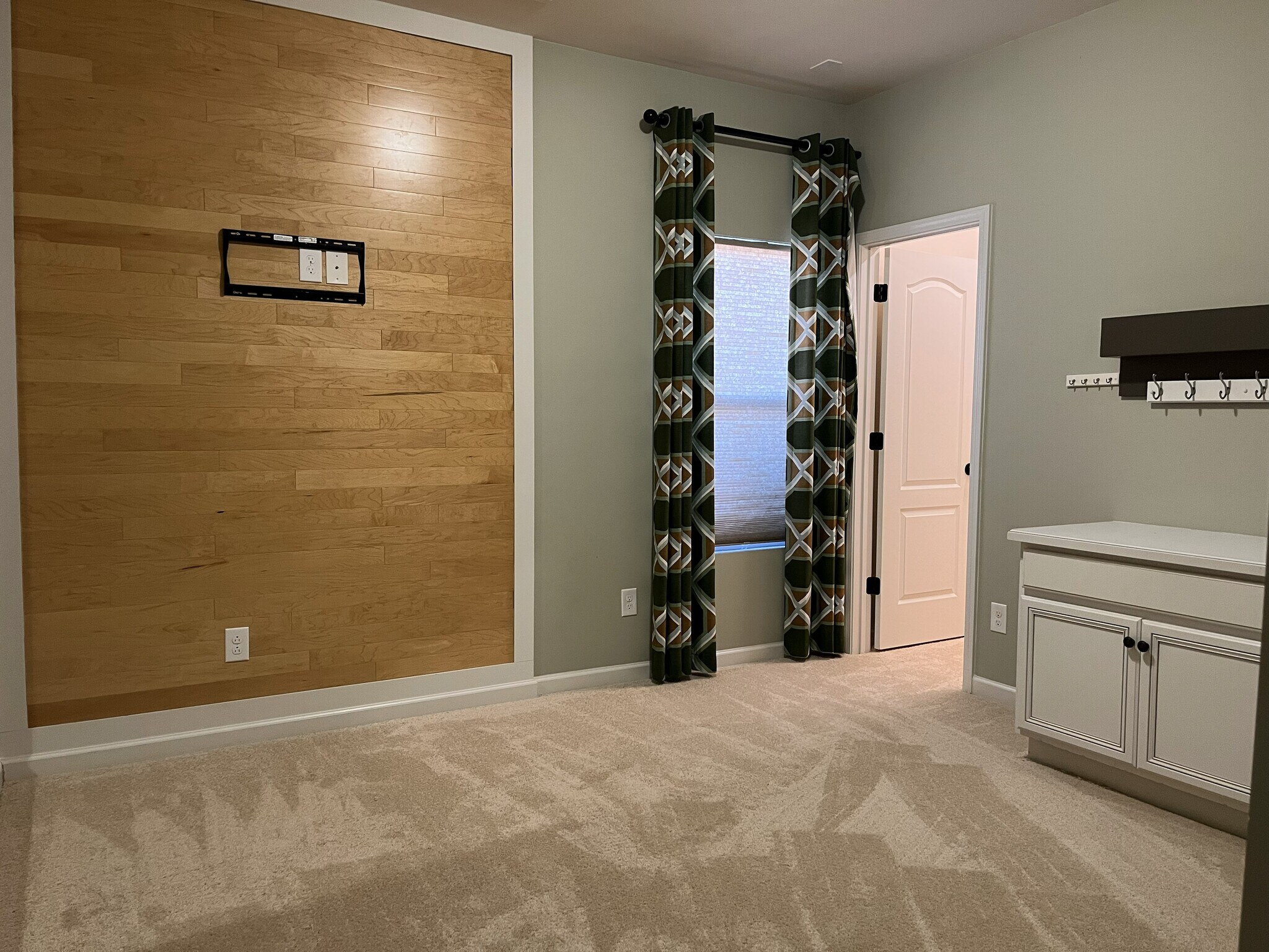 Building Photo - 105 E Neel Ranch Rd