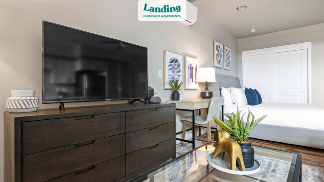 Building Photo - 4780 SE Milwaukie Ave