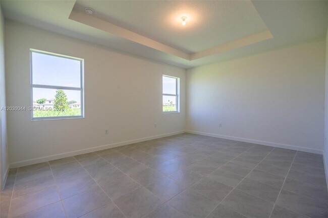 Building Photo - 2988 SE 25th Ave