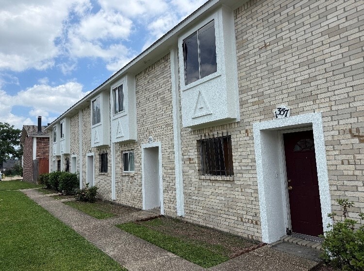 Building Photo - 8911 GSRI Ave