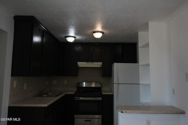 Building Photo - 906 Geronimo Dr