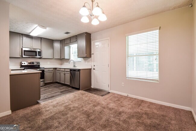 Building Photo - 5620 Regency Forest Ct