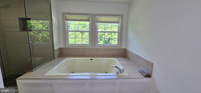 Building Photo - 1 Brattle Ct