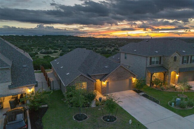 Building Photo - 6808 Cliff Rose Dr