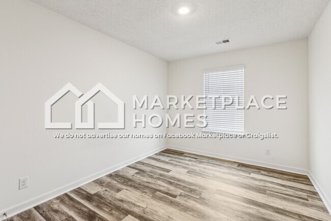 Building Photo - 1425 Willow Springs Dr