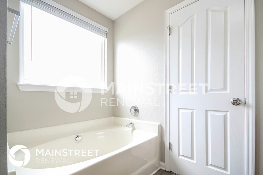 Building Photo - 9127 White Aspen Pl