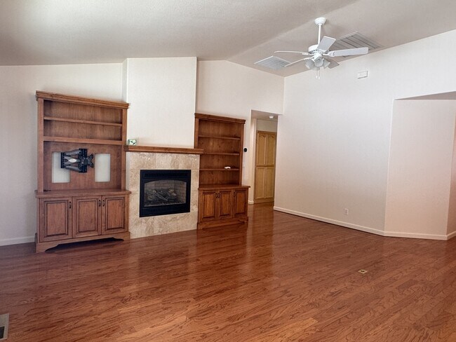 Building Photo - 124 Success Mine Loop