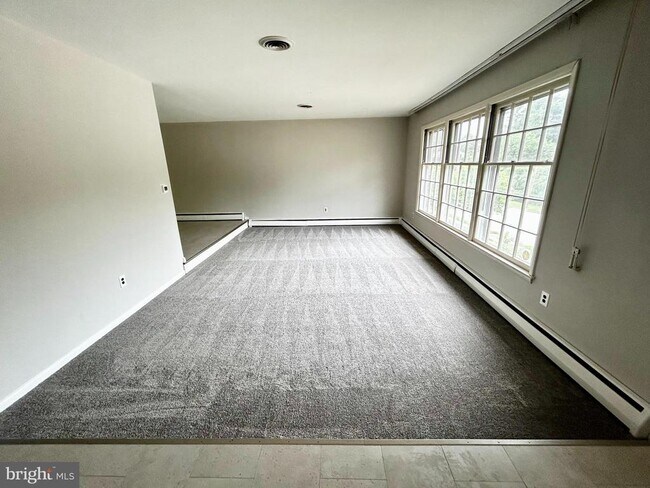 Primary Photo - 287 Anderson Rd