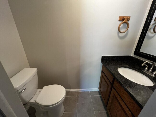 Building Photo - 676 E 3300 N