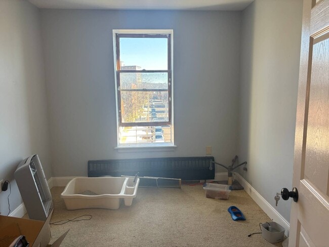 Building Photo - 347 S Pearl St