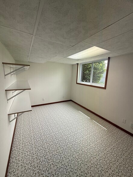 Building Photo - 228 Lenora Dr NW