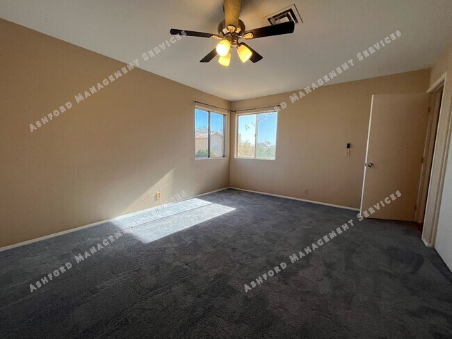 Building Photo - **COMING SOON** BEAUTIFUL 4 BEDROOM 3 BATH...