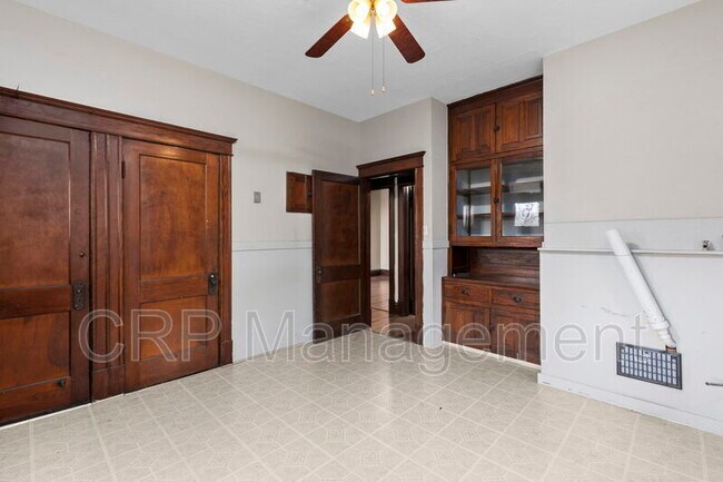 Building Photo - 3404 Hartford St